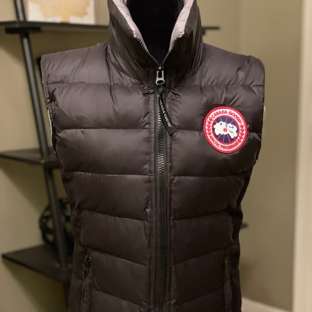 Rarely worn Canada Goose Women’s vest XL